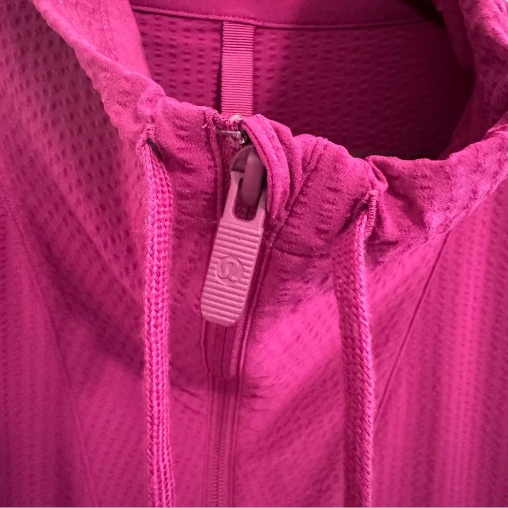Lululemon Pack Light Pullover Packable Jacket - image 3